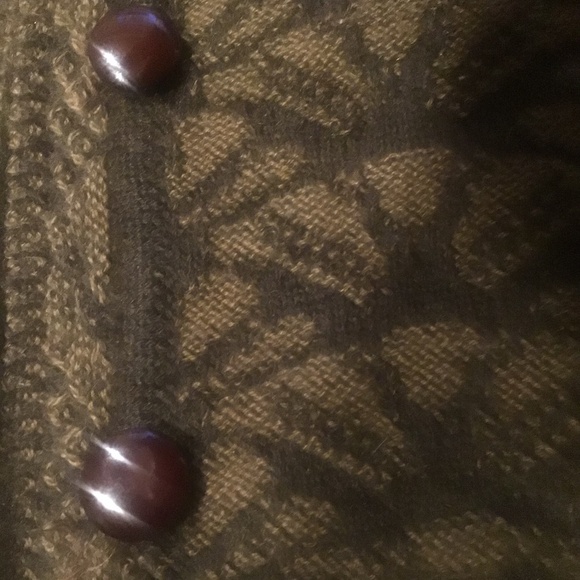 Cardigan - Picture 10 of 13